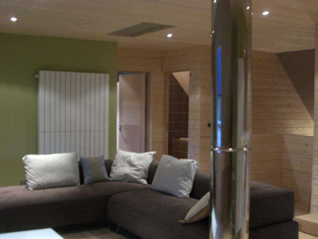 Chalet contemporain éco-gîte in Égliseneuve-d'Entraigues, Parc naturel régional des Volcans d'Auvergne