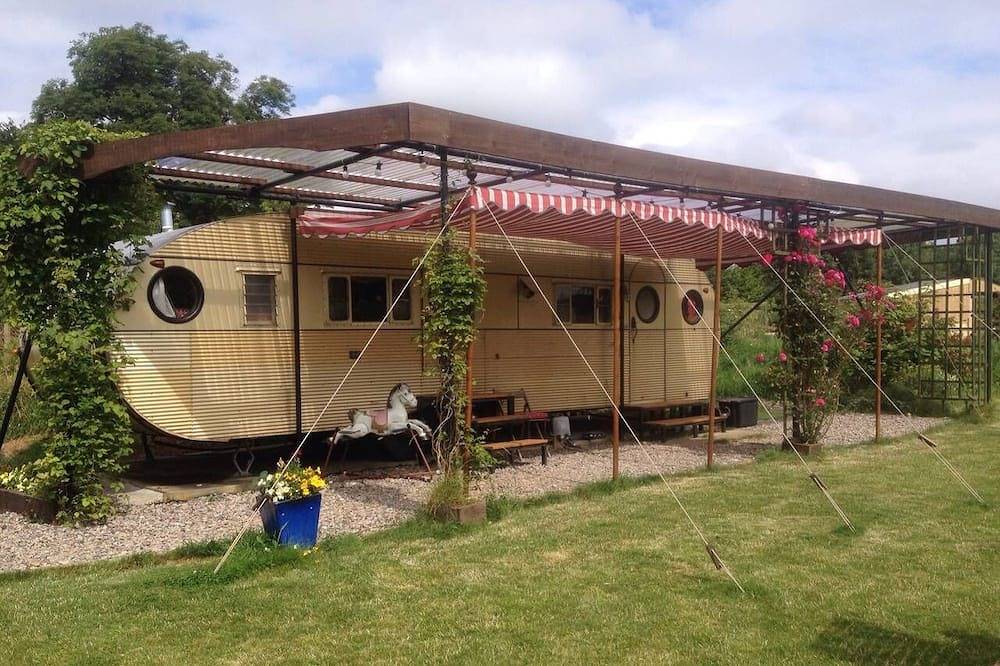 Cosy vintage American caravan in Churchstanton, Somerset