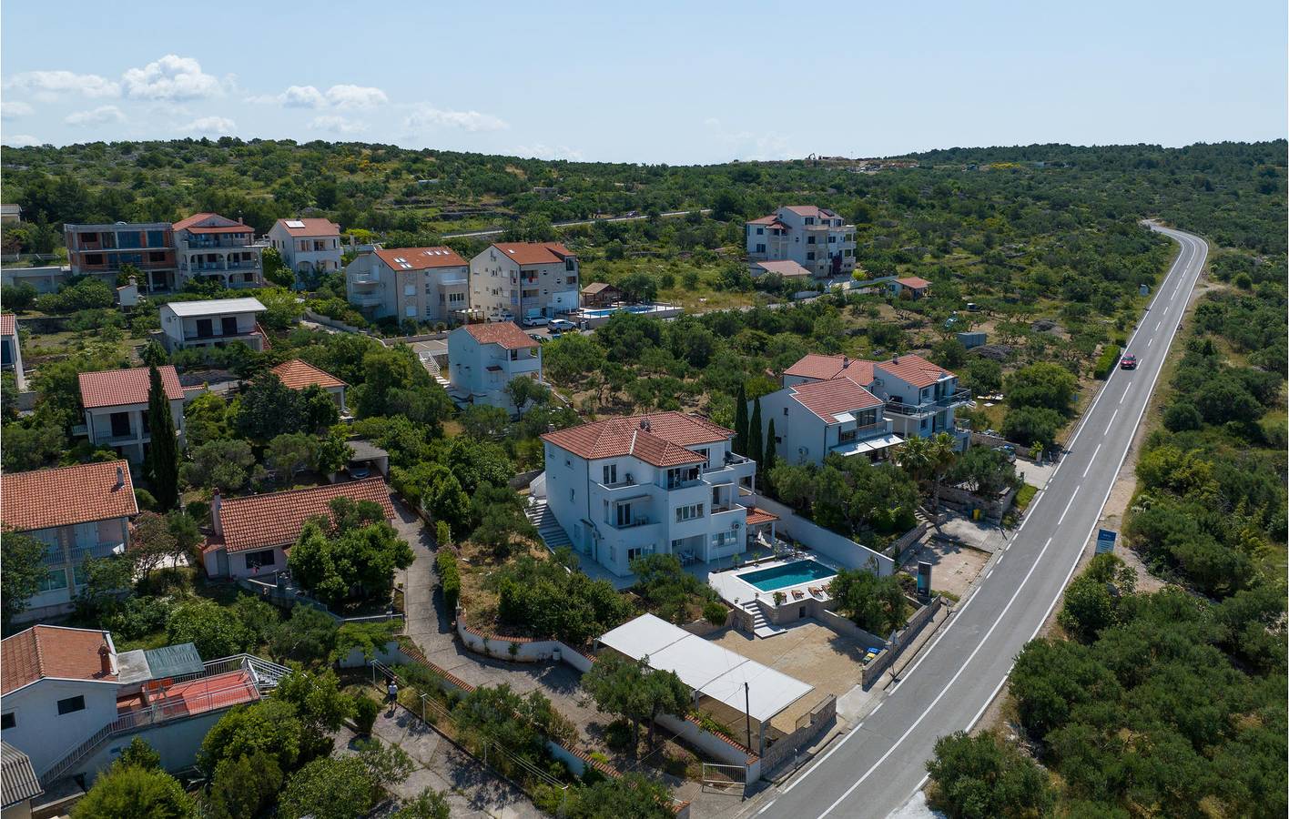 Ganze Ferienwohnung, Charmantes Apartment, 2 km vom Strand entfernt: Gemütliches Apartment mit Pool, Terrasse und WLAN in Općina Murter-Kornati, Murter