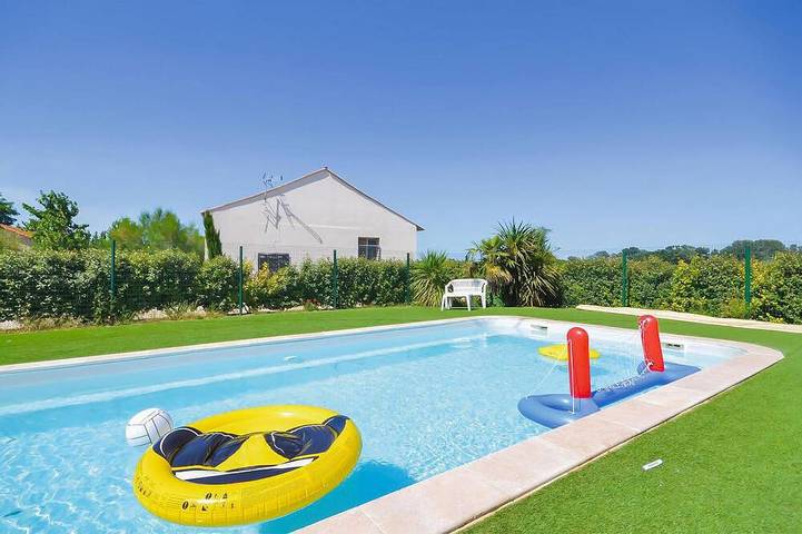 Gîte pour 6 personnes dans Le Sambuc