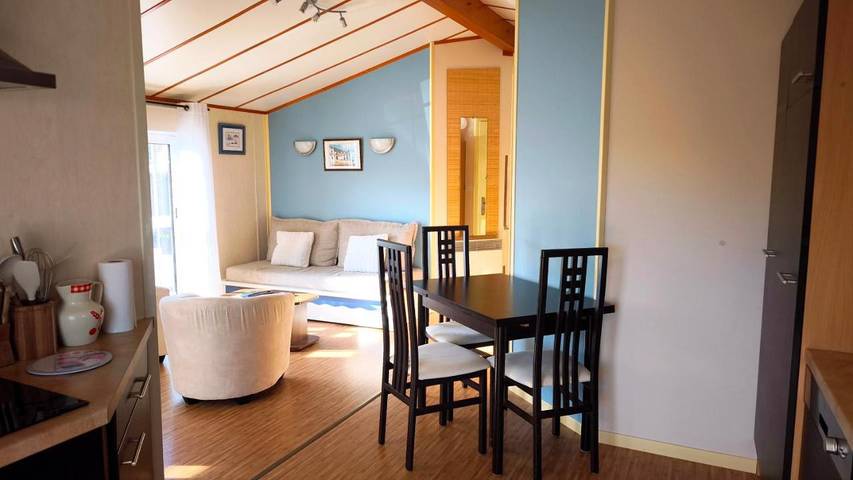 Location de vacances pour 6 personnes, avec terrasse ainsi que jardin et vue sur le lac, animaux acceptés dans Lac de Guerlédan - 2