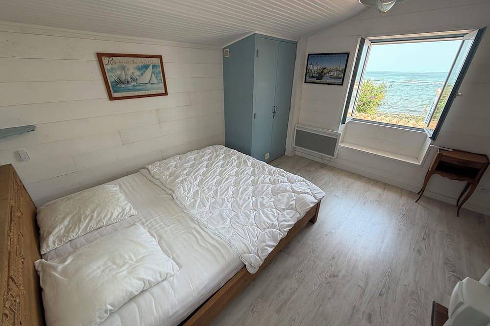 Villa en front de mer \"caprice des vents\"   à Noirmoutier en l' île 8 personnes in Noirmoutier-en-l'Île, Noirmoutier