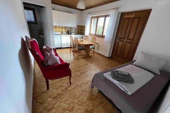 Ganze Wohnung, Wohnung mit Parkplatz-Terrasse-Küche-Berg Aussicht in Faido, Lepontinische Alpen