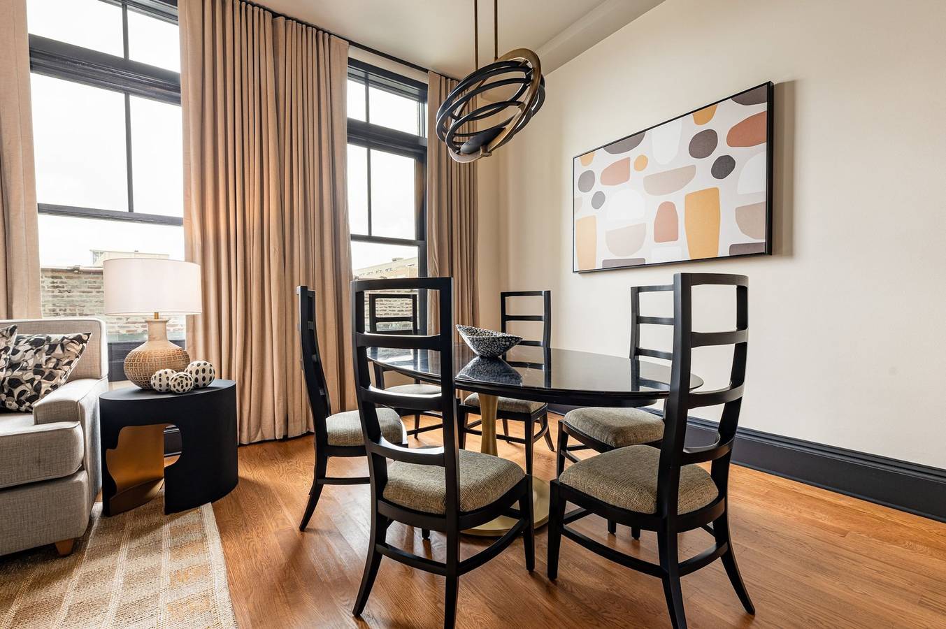 Apartamento entero, 2Br Private Patio in Luxe Canal St Unit | The Mayfair in Storyville (New Orleans), New Orleans