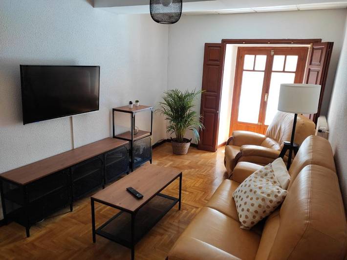 Gîte pour 6 personnes, avec terrasse et vue dans Luarca - 4