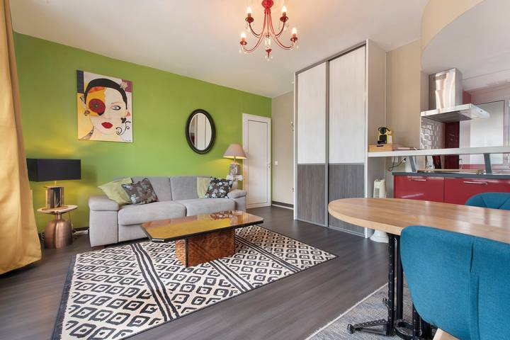 Hel lejlighed, Apartment 'Le Bédat' with Mountain View, Balcony and Wi-Fi in Bagnères-de-Bigorre, Hautes-Pyrénées