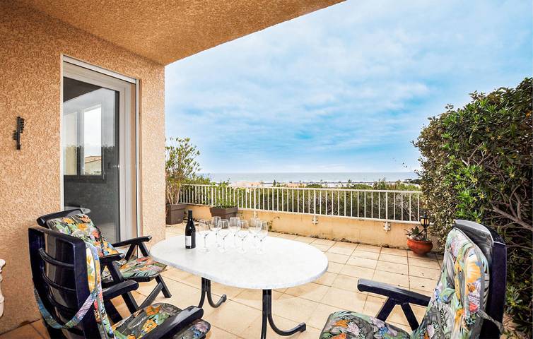 Paradies am Meer mit Pool und Parkplatz - 900m zum Strand von Terrasses de la Mer in Saint Pierre la Mer, Fleury