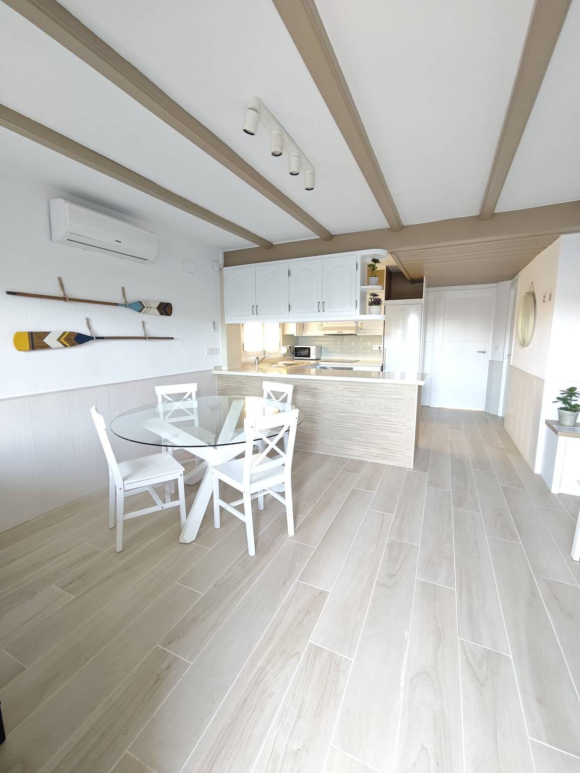 Entire apartment, Sanchis Guarner 27 Solo Familias in Playa Xeraco, Xeraco