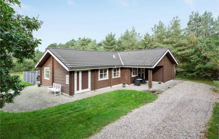 Ferieudlejning for 8 personer, med Terrasse og Jacuzzi samt Sauna i Trend