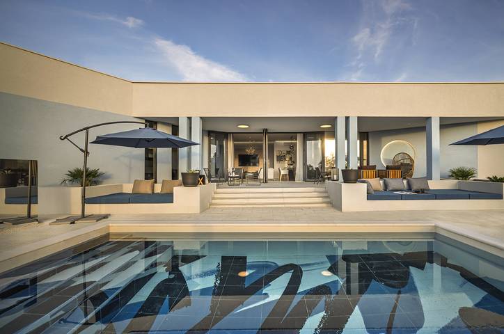 Ferienhaus für 7 Personen, mit Terrasse und Pool sowie Garten, mit Haustier in Sveti Petar u Šumi