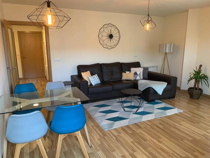 Ferienwohnung für 4 Personen, mit Terrasse in Aínsa