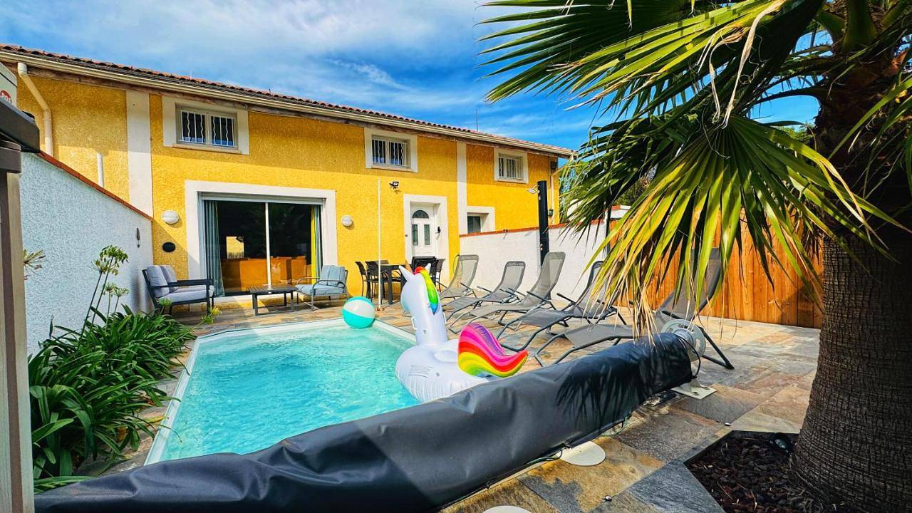 Loft Piscine Chauffée Privée 12p Lescottagesdutarn in Peyrole, Région d'Albi