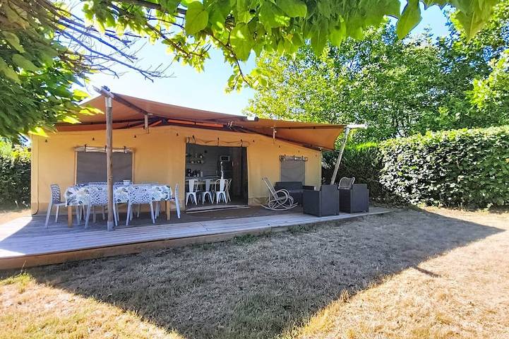 Mobil home pour 7 personnes à Vigeois