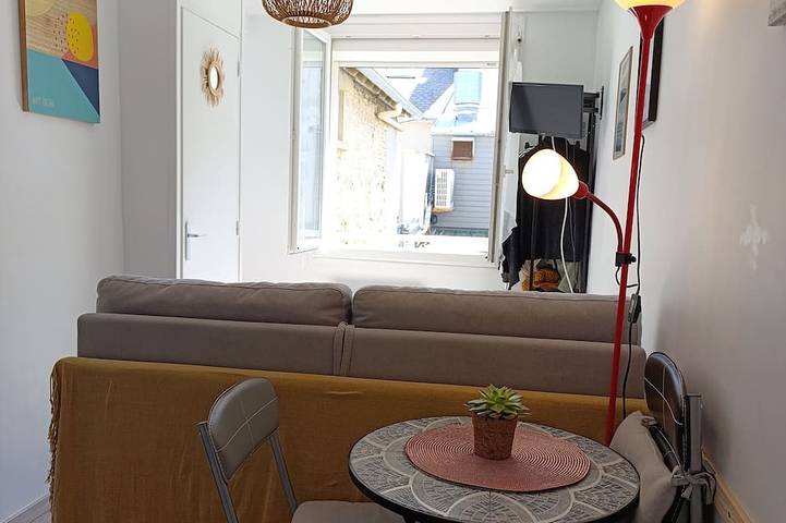 Ganze Wohnung, Le cocon de Neptune, studette just 20 m from the beach! in Arromanches-les-Bains, Bayeux und Umgebung