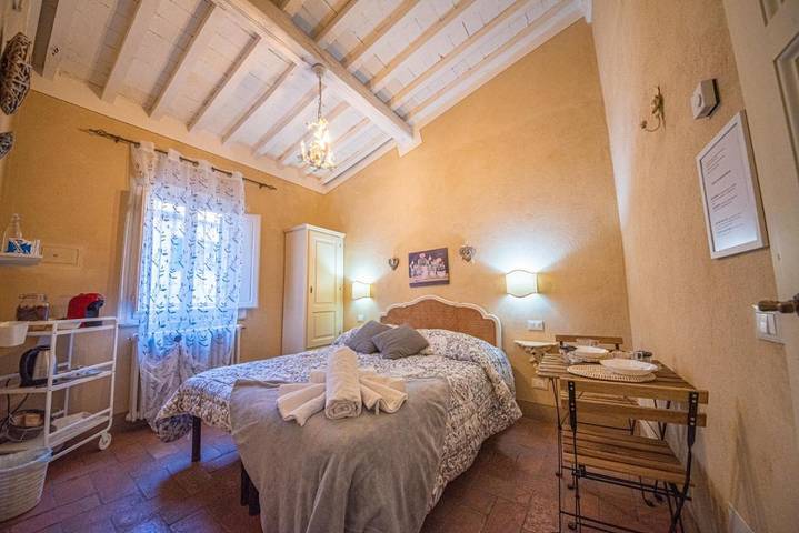 Chambre d’hôte pour 2 personnes, avec Jardin à Volterra