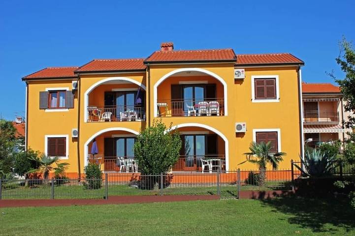 Smještaj za odmor za 4 osoba, s Balkon u Bužinija