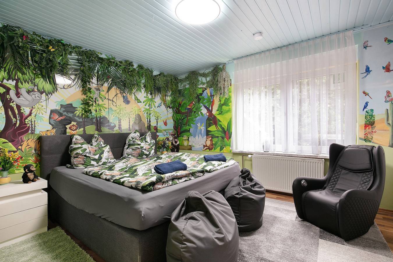 Ganze Wohnung, Ferienwohnung 'Familienwohnung' mit gemeinsamer Terrasse, Wlan und Klimaanlage in Kloster Lehnin, Mittelmark