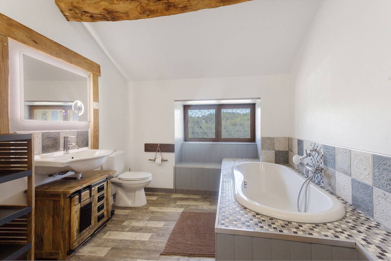 Maison de campagne « Le Ranch Des Ours » avec piscine privée, terrasse et Wi-Fi in Champsac, Parc naturel régional Périgord-Limousin