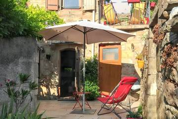 Gîte pour 5 personnes, avec balcon, animaux acceptés à Saint-Privat