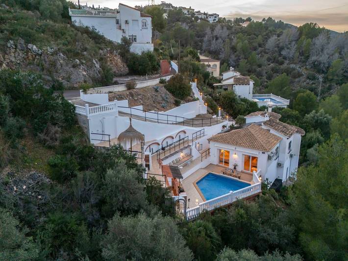 Preciosa villa con piscina y vistas in Pedreguer, Costa Blanca