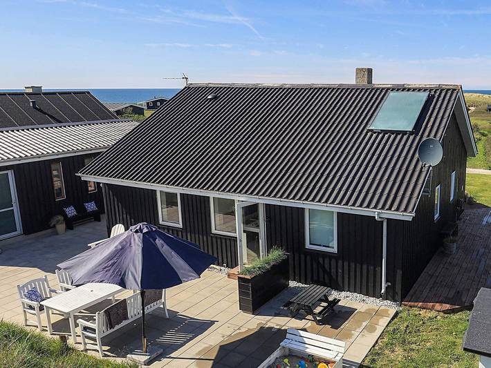Ferienhaus für 6 Personen, mit Meerblick und Whirlpool sowie Terrasse in Nr. Lyngby
