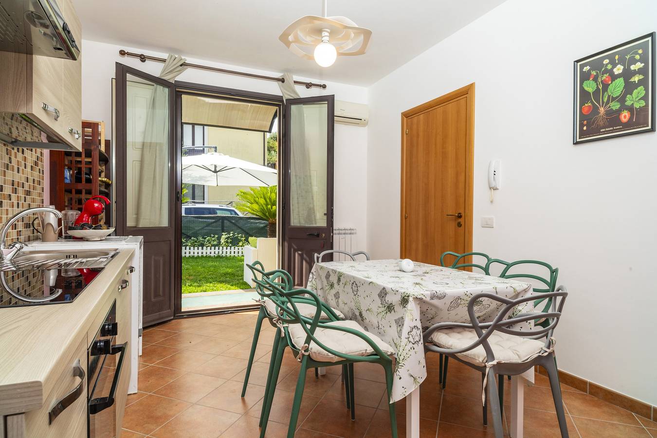 Appartamento intero, Appartamento 'S Gerardo House' con vista sulle montagne, Wi-Fi e aria condizionata in Piedimonte Etneo, Etna