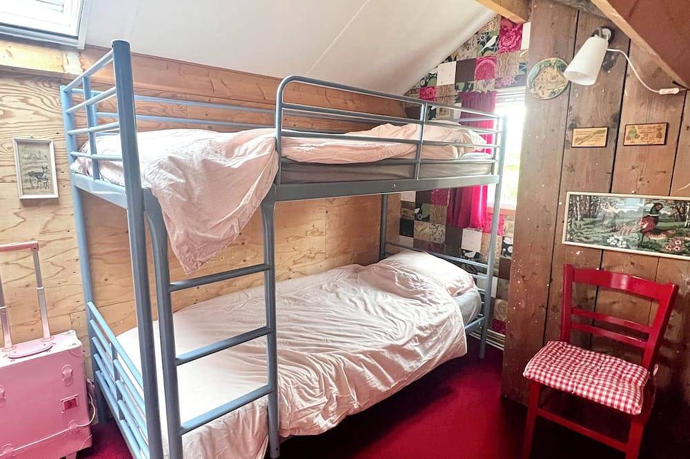 Charming countryside cottage retreat with animals near Amsterdam (25 min) in Nederhorst den Berg, Groene Hart