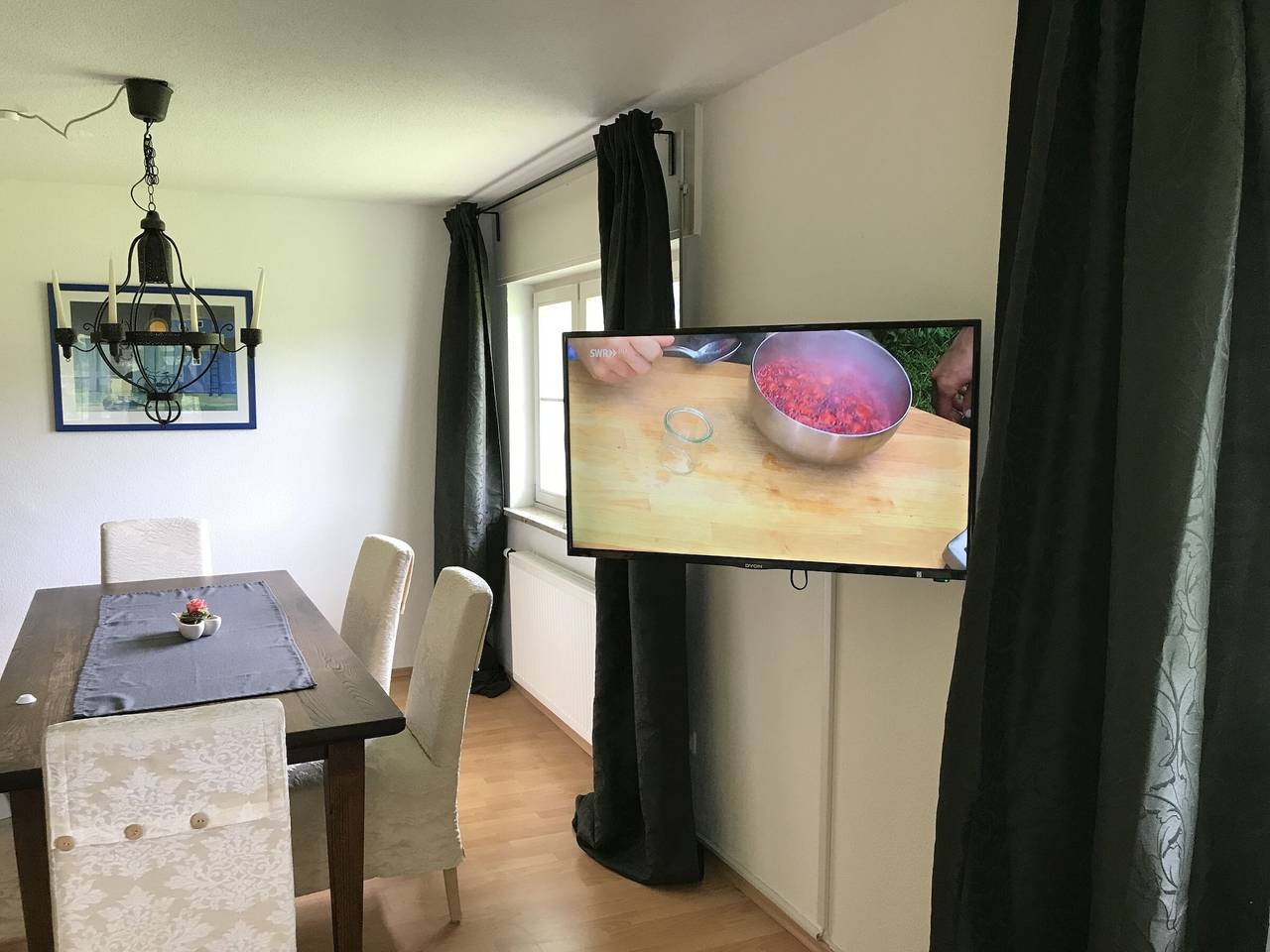 Ganze Wohnung, Ferienwohnung Hesselbach" mit privater Terrasse, Gemeinschaftsgarten und Wi-Fi in Oberkirch, Mittlerer Schwarzwald