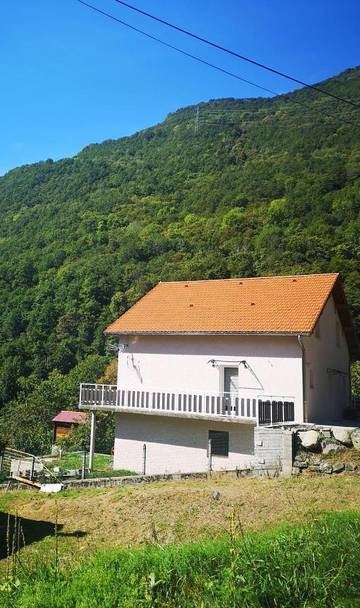 Gîte pour 3 personnes, avec balcon et jardin à Séchilienne