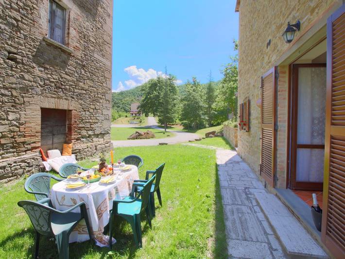 Retraite avec vue sur la colline et piscine in Apecchio, Valle del Metauro