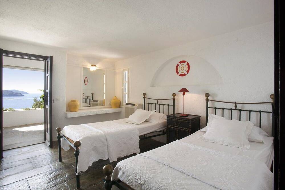 Private Beautiful  Family villa by a sandy beach in Sporades