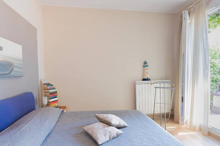 Ganze Wohnung, Modernes Panorama-Apartment mit Pool in Bregano, Bardello