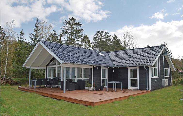Ferienhaus für 6 Personen, mit Whirlpool und Terrasse sowie Sauna in Højby