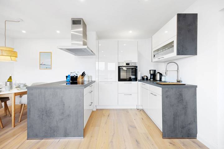 Ganze Wohnung, Hochwertige modern-skandinavische Ferienwohnung mit Balkon in Nordfriesische Inseln (Schleswig-Holstein) (Schleswig-Holstein), Hörnum