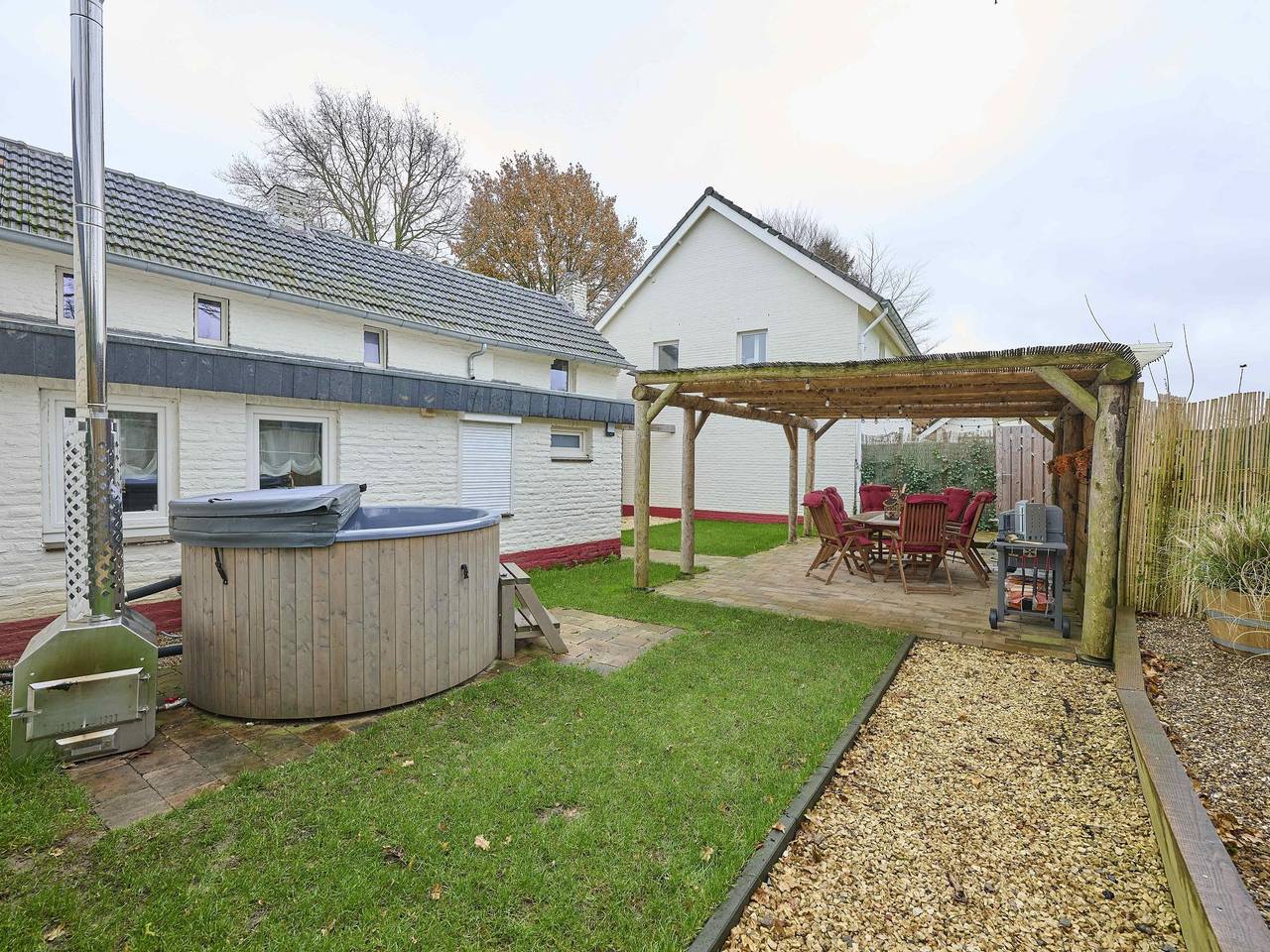 Familienhaus mit privatem Garten und Whirlpool in Limburg (Niederlande)