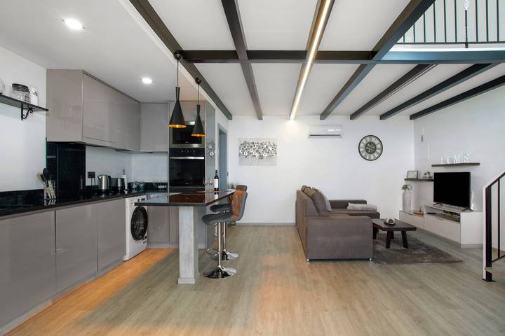 Location de vacances pour 2 personnes, avec balcon et jardin dans Arco da Calheta - 4