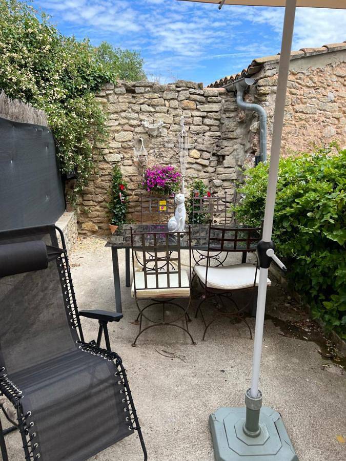 Gîte pour 2 personnes, avec Terrasse et Vue à Caromb