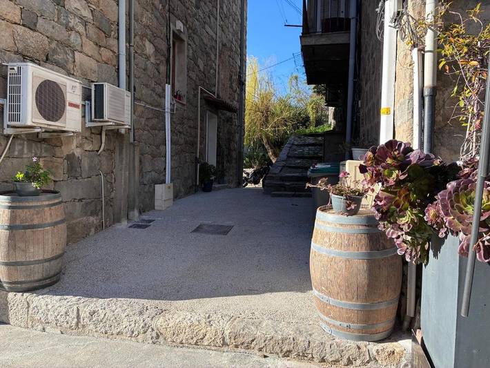 Gîte pour 2 personnes, avec vue à Sainte-Lucie-de-Tallano - 3