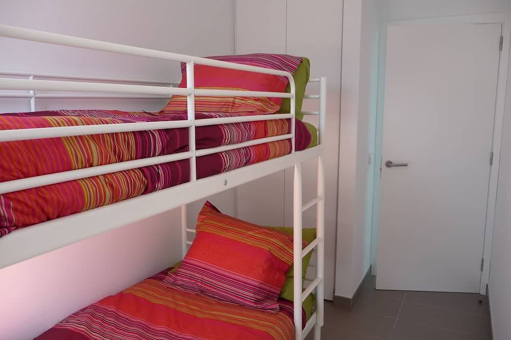Apartamento entero, Ground Floor With Stunning Sea Views And Private Terrace, Shared Pool in Puerto de Pollensa, Pollença