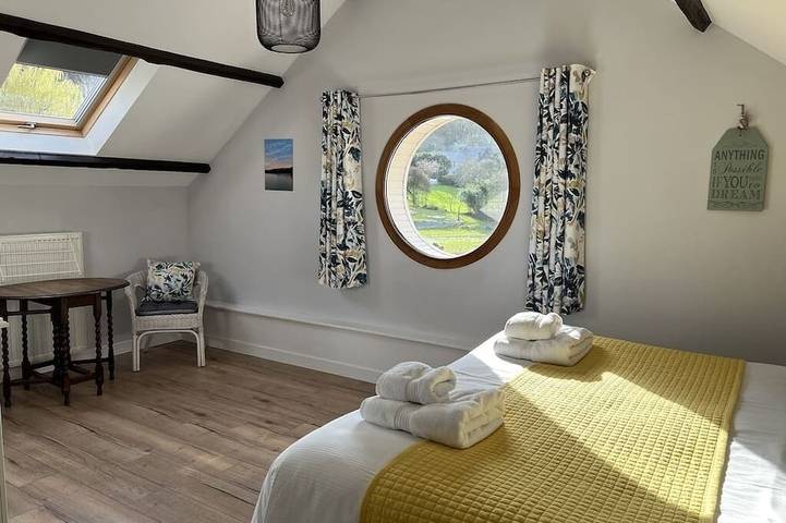 Ferienhaus am Fluss in Léhon, Dinan, Côtes d-Armor | Haustierfreundlich | Familien in Léhon, Dinan