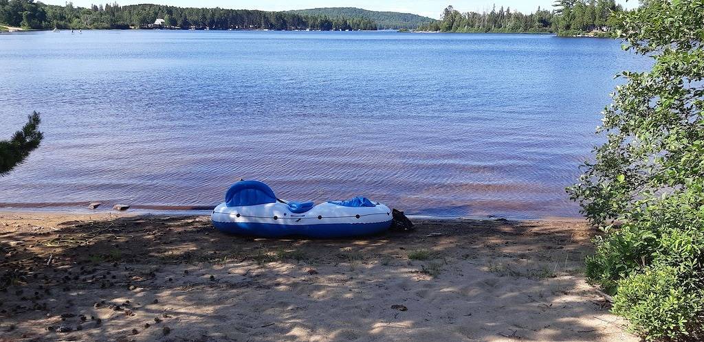 Hot tub. Sauna. Sandy beach. Heritage trail. in Hastings Highlands, Ontario