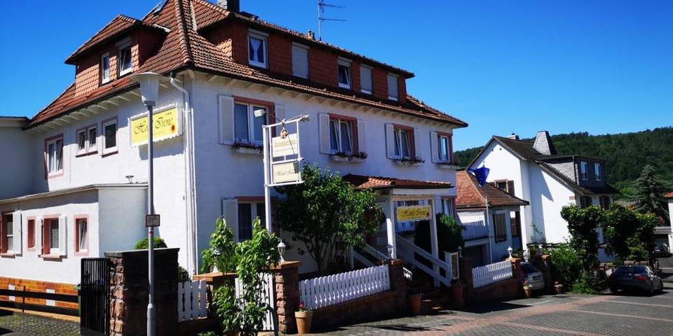 Hotel für 2 Personen, mit Terrasse und Garten in Bad König