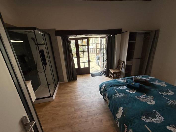 Location de vacances pour 2 personnes, avec sauna et piscine ainsi que vue et jardin à Blanzaguet-Saint-Cybard - 4