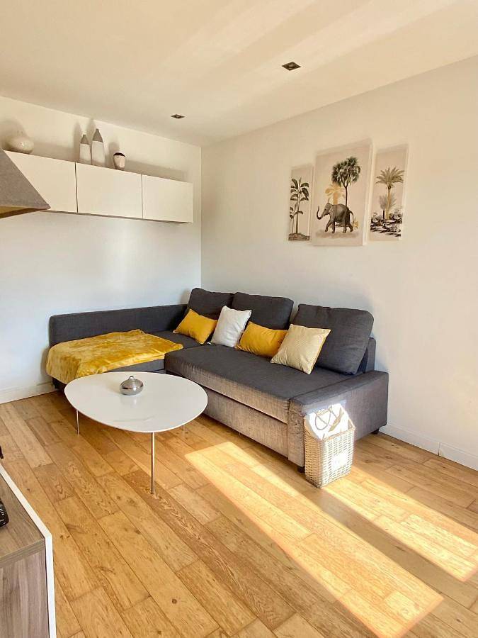 Appartement entier, One-Bedroom Apartment in Conflans-Sainte-Honorine, Yvelines