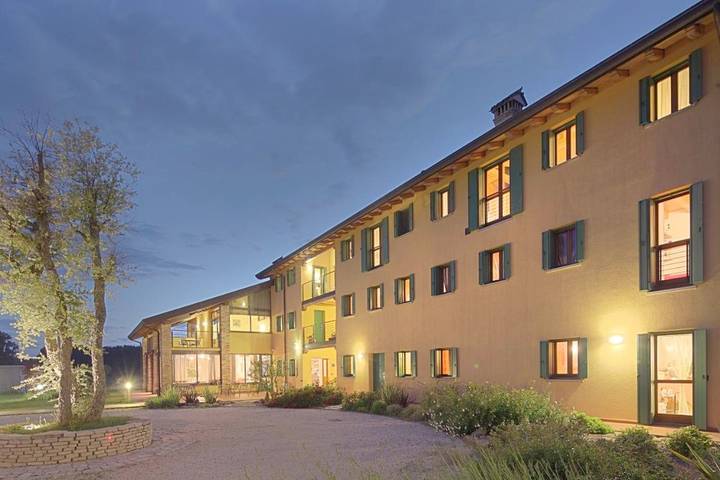 Hôtel pour 2 personnes, avec vue ainsi que piscine et jardin à Palazzolo dello Stella