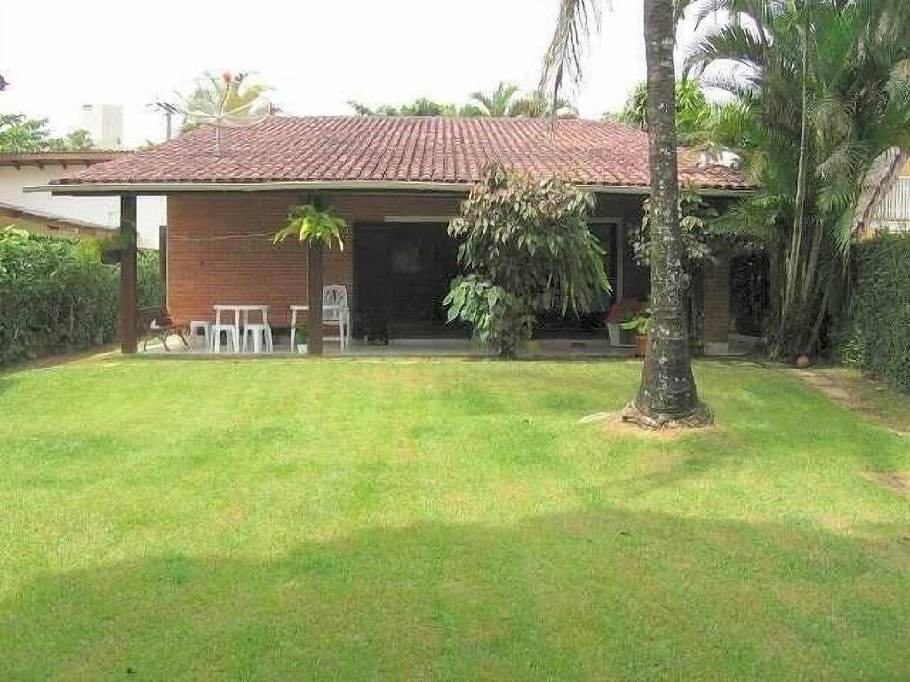 Riviera - Schönes Haus in Strandnähe -3 Schlafzimmer (1 en suite) -3 Bäder-M4 in Praia São Lourenço, Bertioga