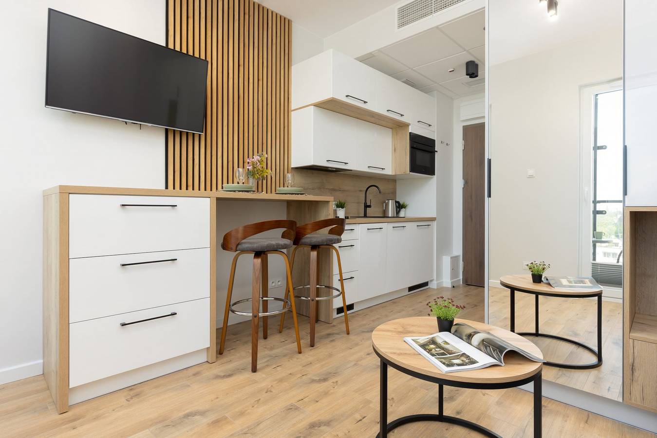 Cały apartament wypoczynkowy, Cozy Studio | Air Conditioning | Balcony in Warszawa, Mazowsze