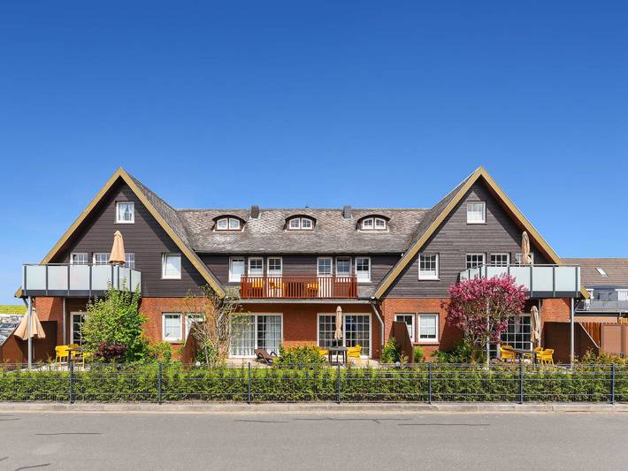 Ferienwohnung für 3 Personen, mit Balkon und Terrasse sowie Sauna in Neuharlingersiel