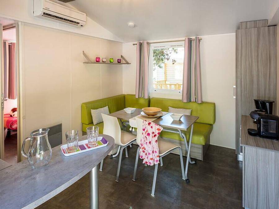 Camping La Falaise Narbonne Plage - Mobilhome 6 personnes - Mobil-home | Classic | 2 Ch. | 4/6 Pers. | Terrasse surélevée | Clim. in Narbonne Plage, Narbonne