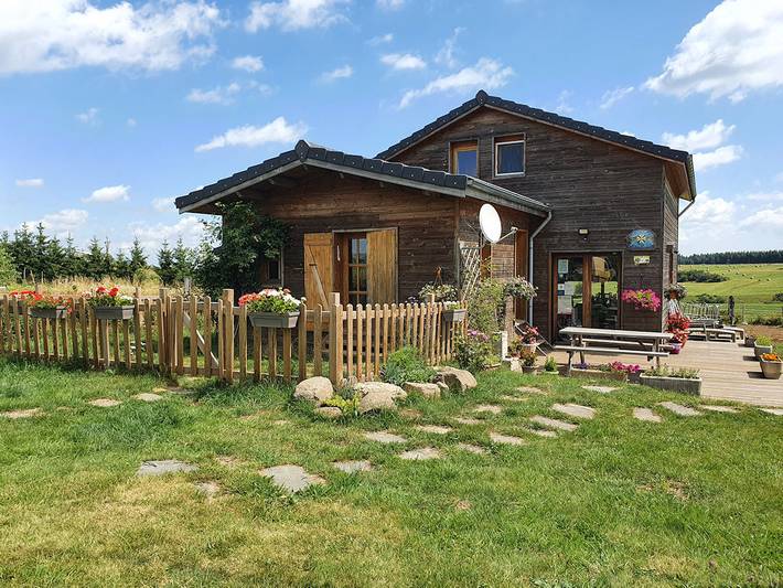 Chambre d’hôte pour 4 personnes, avec jardin à Les Vastres